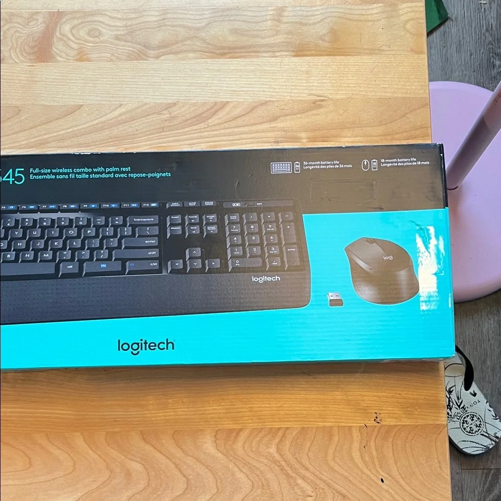 Logitech MK345 Wireless Keyboard and Mouse Set - Black and Teal - Picture 3 of 4
